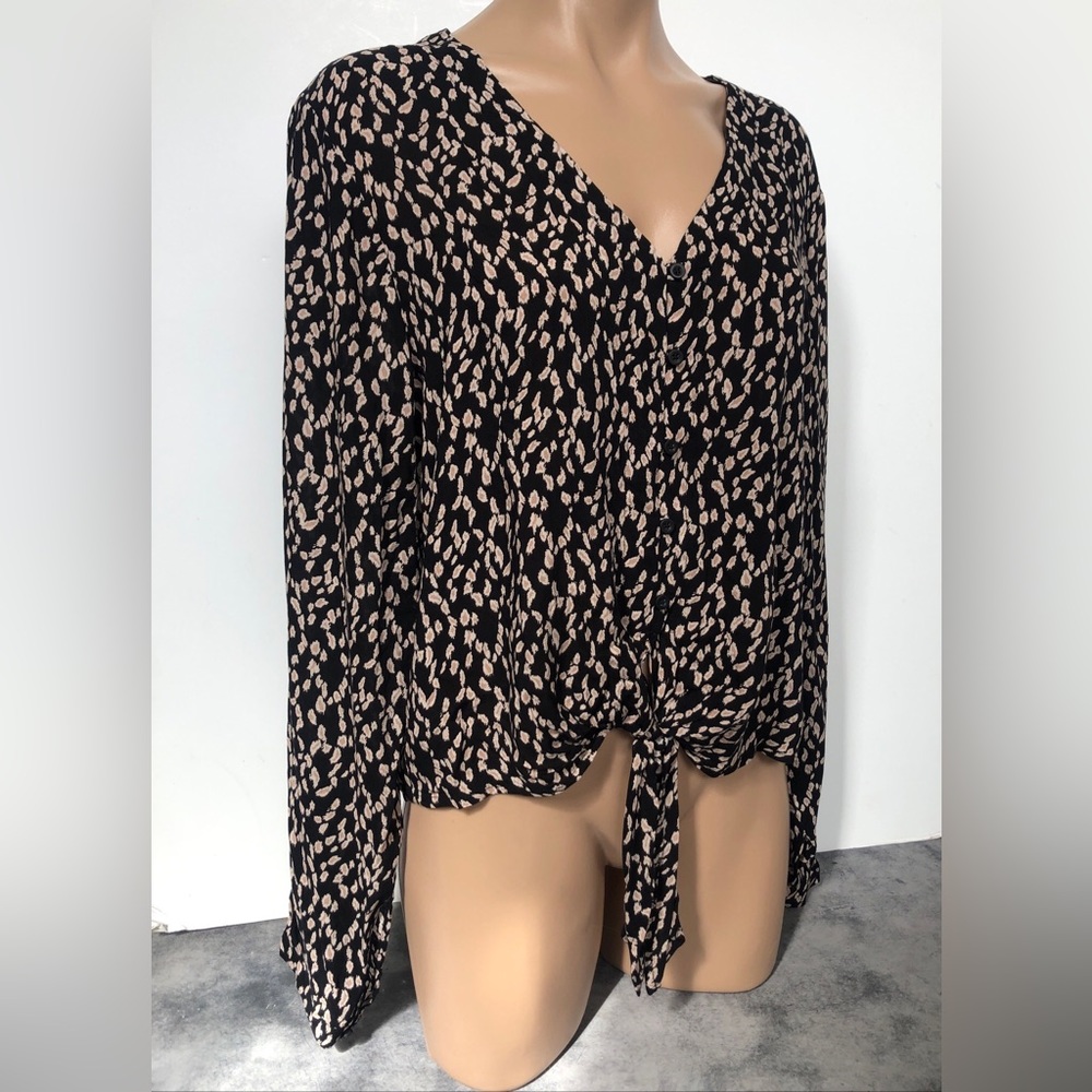 Cloth And Stone Black & Tan Patterned Tie Front Shirt, Top Sz Medium M